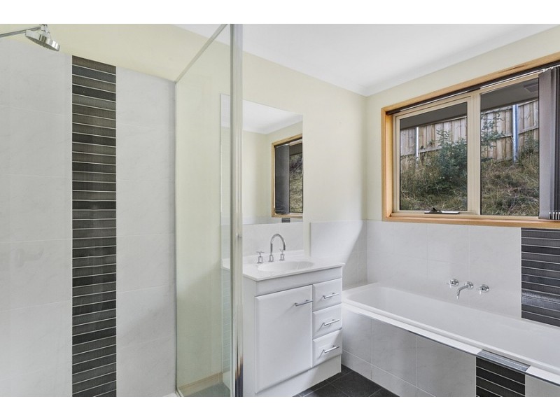 160 Branscombe Road, Claremont TAS 7011