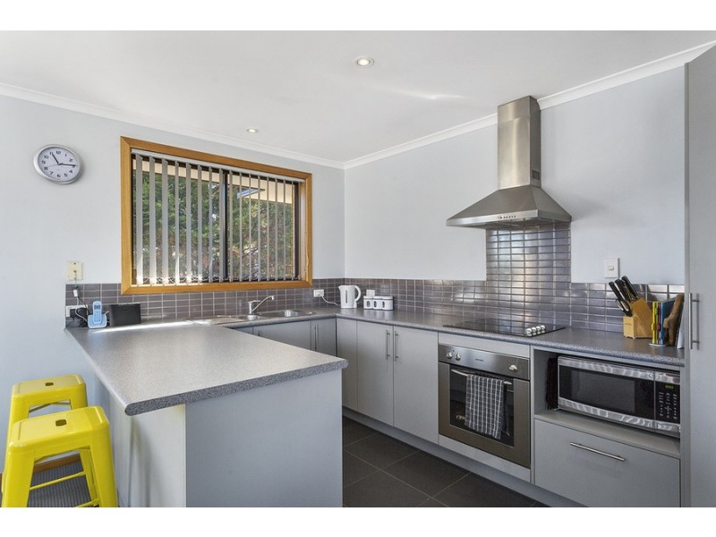 2/44 Jetty Road, Old Beach TAS 7017