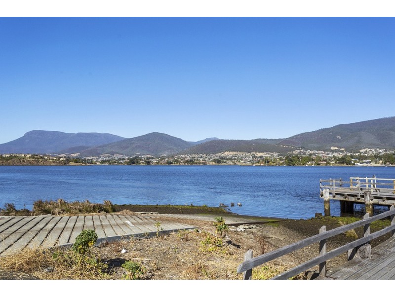 2/44 Jetty Road, Old Beach TAS 7017