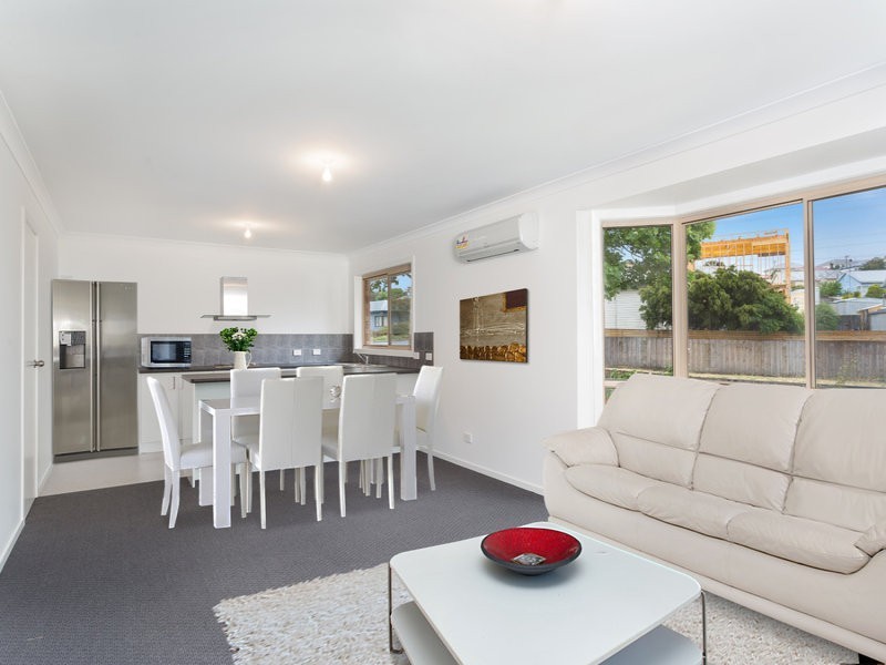 1/15 Laguna Place, Derwent Park TAS 7009