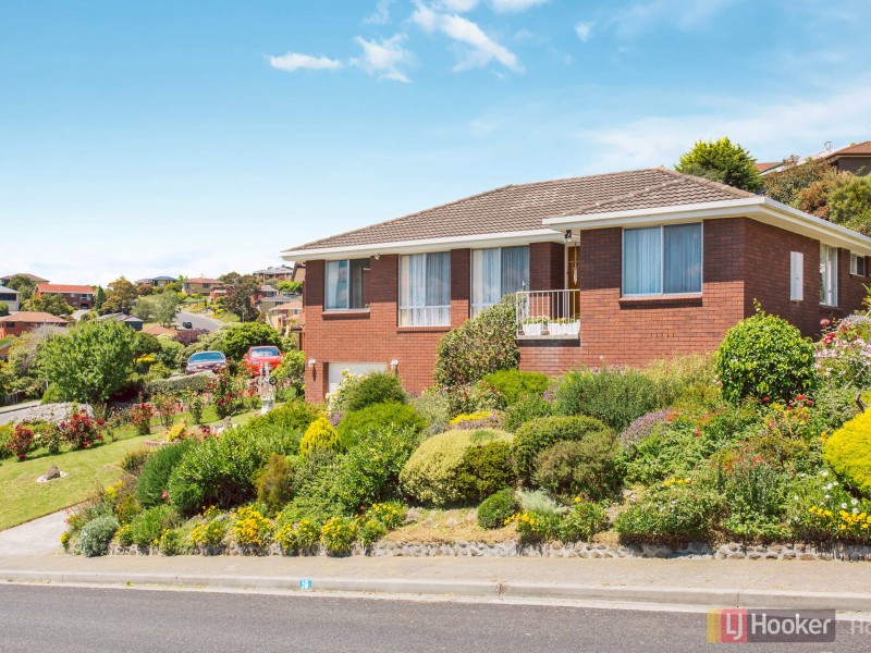 19 Chandos Drive, Berriedale TAS 7011