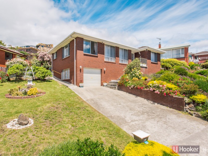 19 Chandos Drive, Berriedale TAS 7011