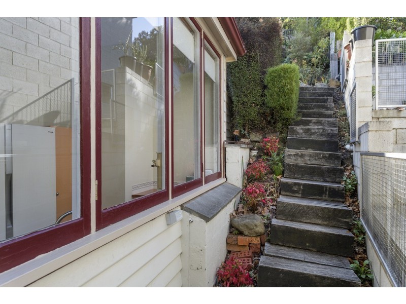 11 Quayle Street, Sandy Bay TAS 7005