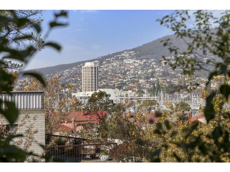 11 Quayle Street, Sandy Bay TAS 7005