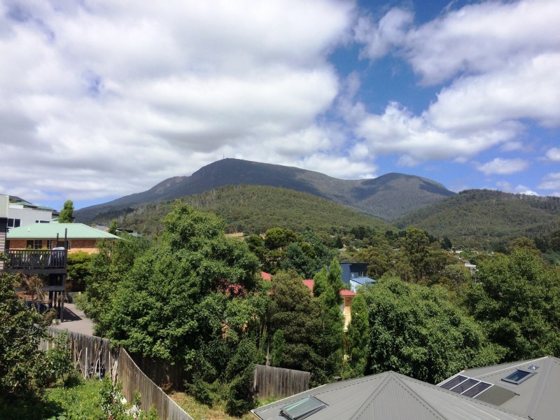2/38 Sharps Road, Lenah Valley TAS 7008