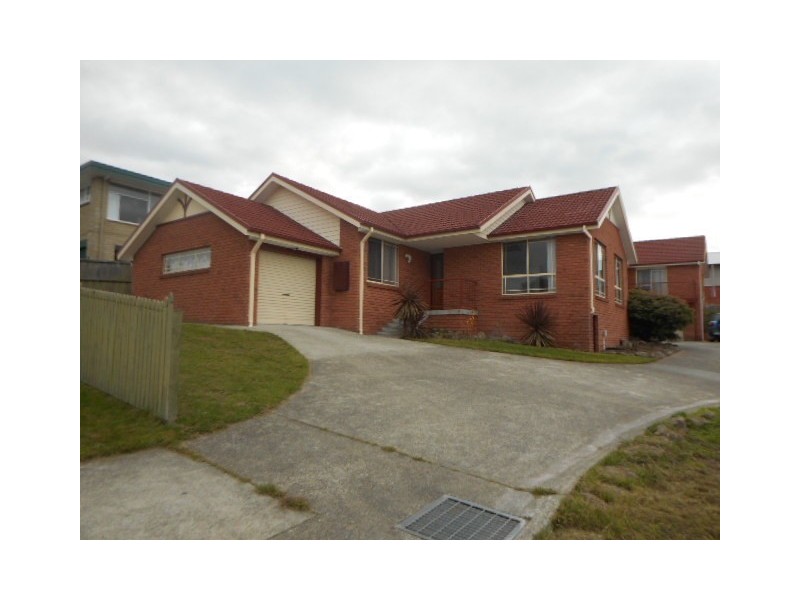 1/2 Carita Road, Blackmans Bay TAS 7052