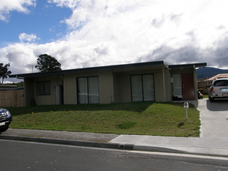 2 Husten Circle, New Norfolk TAS 7140