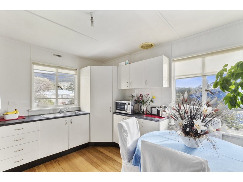 20 Moorina Crescent, Berriedale TAS 7011