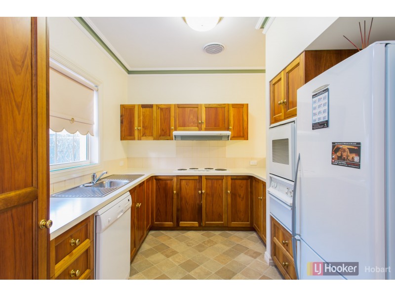 4/74 Sandy Bay Road, Battery Point TAS 7004