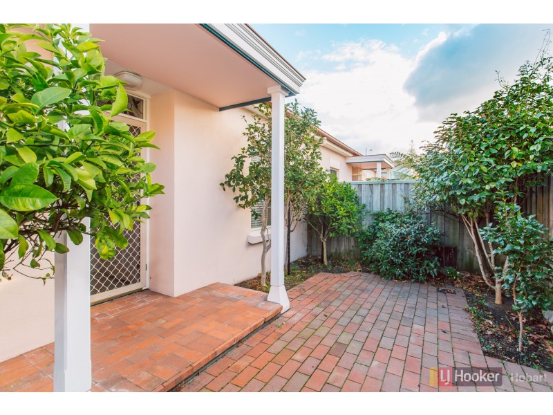 4/74 Sandy Bay Road, Battery Point TAS 7004