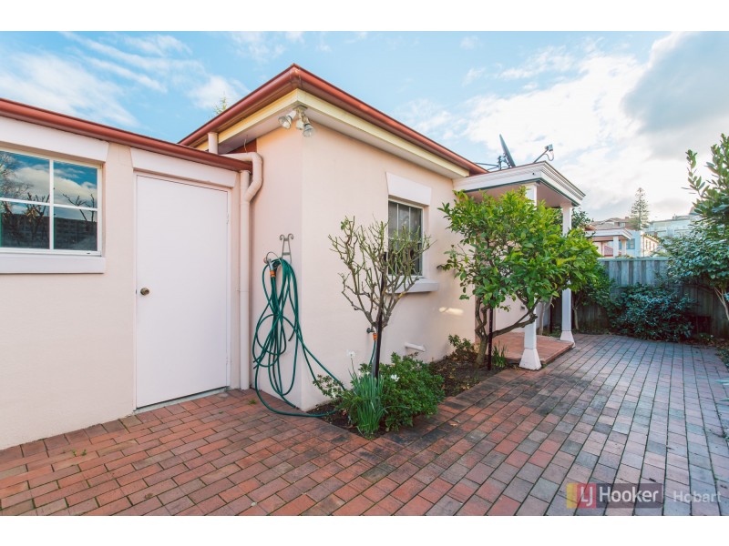4/74 Sandy Bay Road, Battery Point TAS 7004