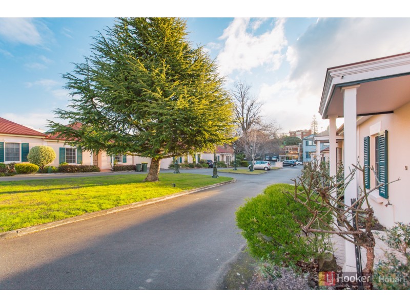 4/74 Sandy Bay Road, Battery Point TAS 7004