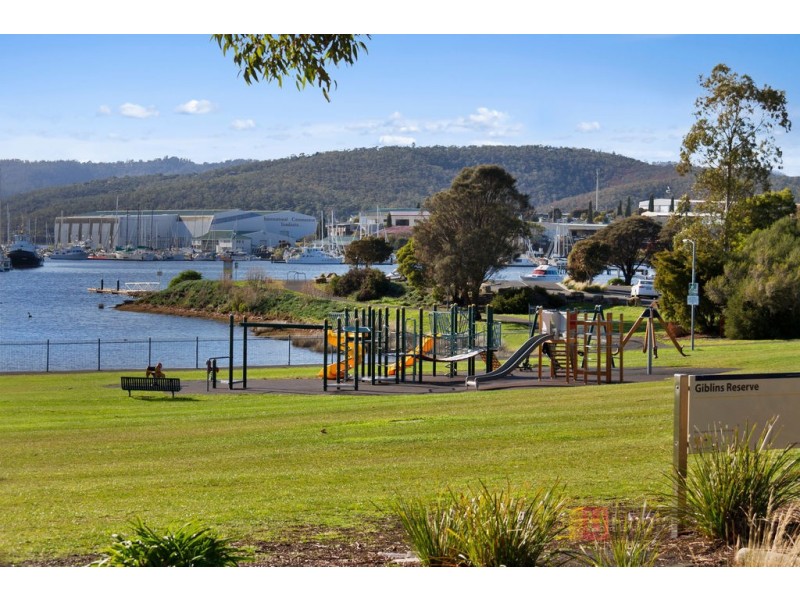 422 Brooker Highway, Derwent Park TAS 7009