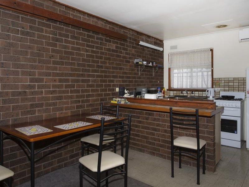 2/44 Panton Street, Golden Square VIC 3555