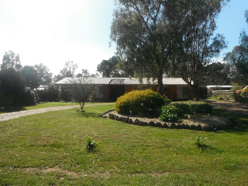 42 Ross Street, Heathcote VIC 3523