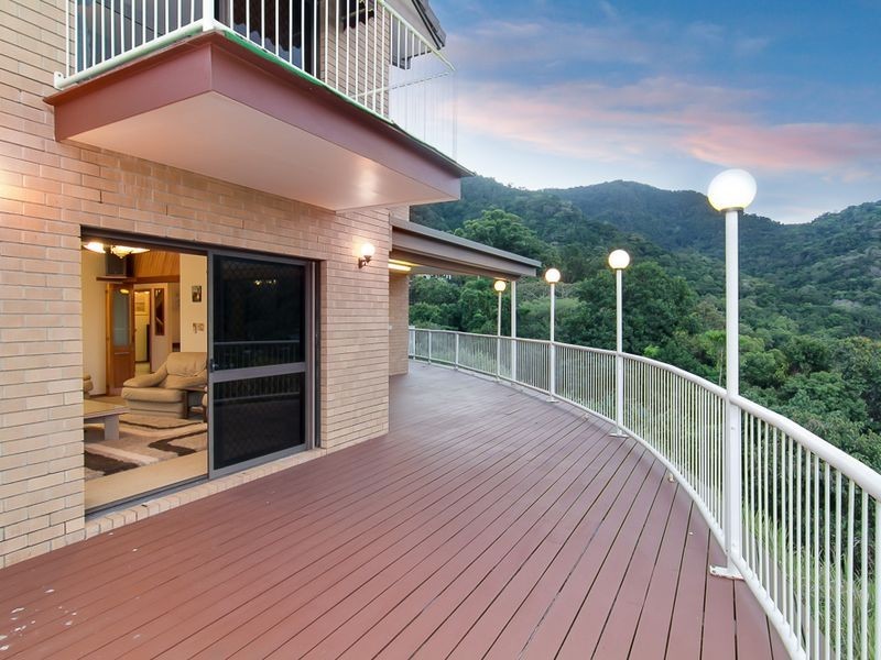 7 Hilltop Close, Bayview Heights QLD 4868