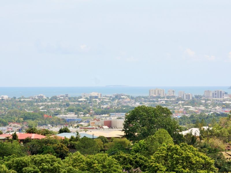 254 Toogood Road, Bayview Heights QLD 4868