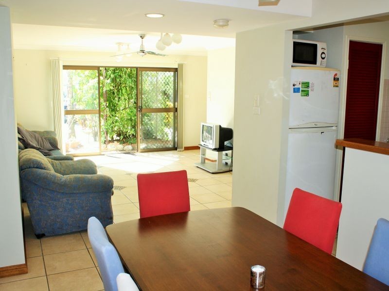 2/14 Rowe Street, Earlville QLD 4870