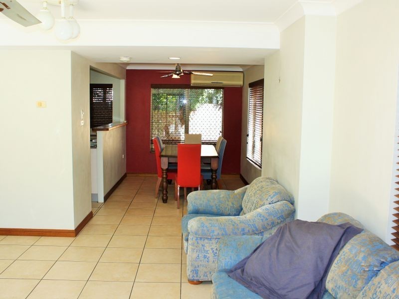 2/14 Rowe Street, Earlville QLD 4870