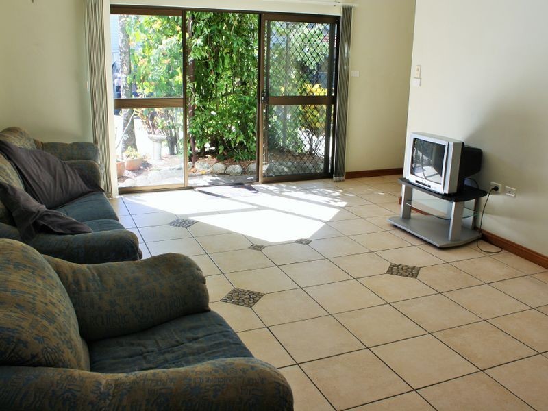 2/14 Rowe Street, Earlville QLD 4870