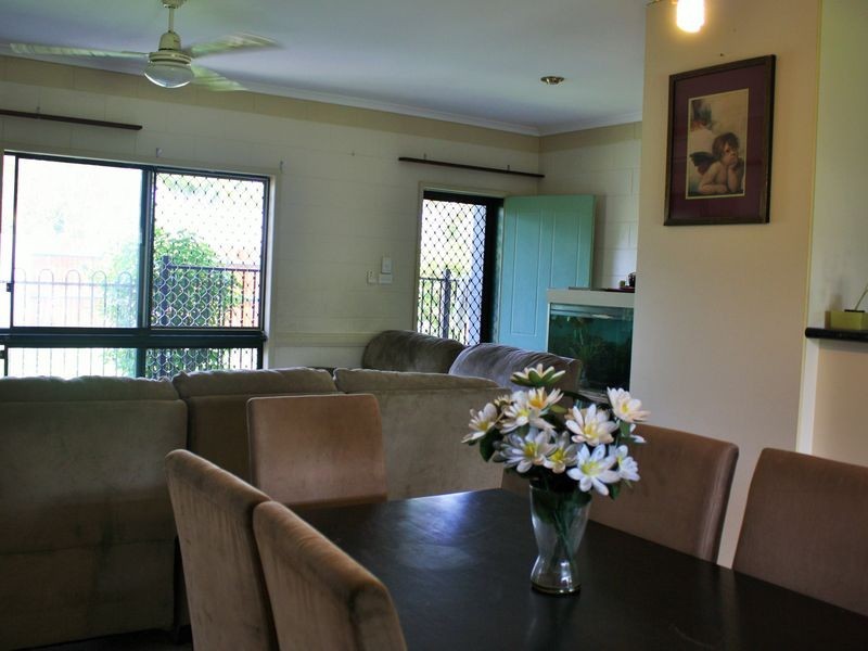 4 Meillion Court, White Rock QLD 4868