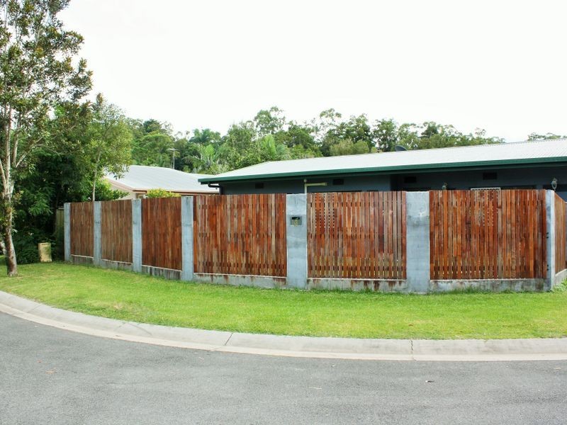 4 Meillion Court, White Rock QLD 4868