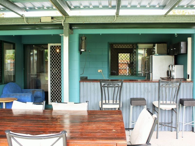 4 Meillion Court, White Rock QLD 4868