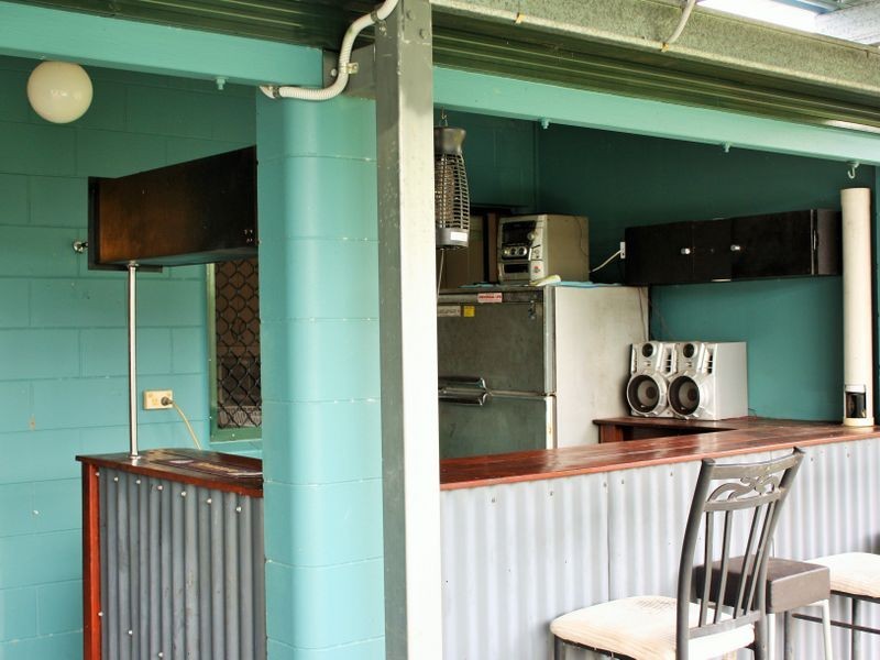 4 Meillion Court, White Rock QLD 4868