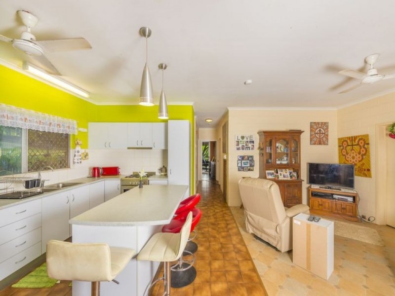 23 Kambara Street, White Rock QLD 4868