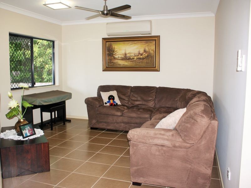 6 Starr Close, Bentley Park QLD 4869
