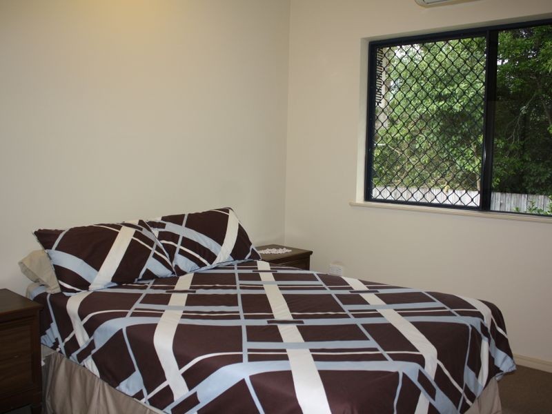 6 Starr Close, Bentley Park QLD 4869