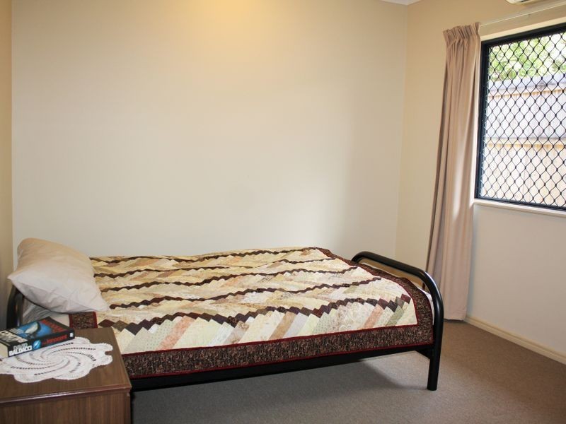 6 Starr Close, Bentley Park QLD 4869