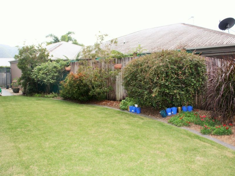 6 Starr Close, Bentley Park QLD 4869
