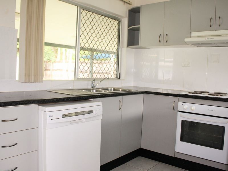14 Vianen Close, Bentley Park QLD 4869