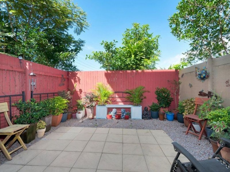 1/690 Bruce Highway, Woree QLD 4868