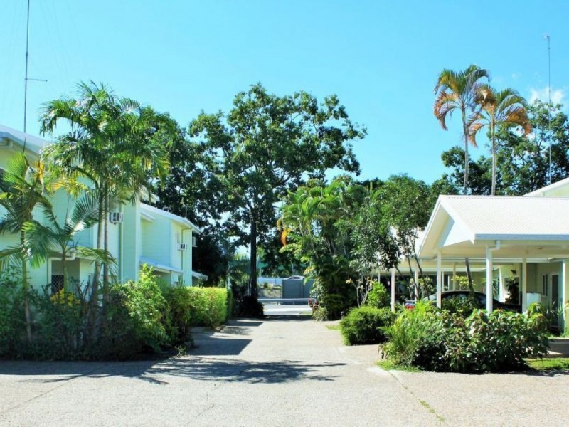 1/690 Bruce Highway, Woree QLD 4868