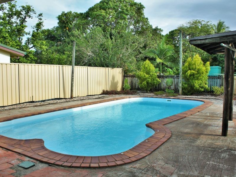 5 Pearl Close, Bayview Heights QLD 4868