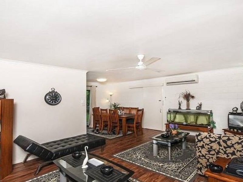 15 Ixora Court, Mooroobool QLD 4870