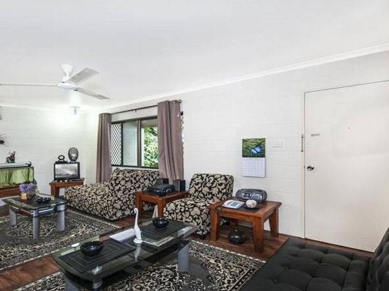 15 Ixora Court, Mooroobool QLD 4870