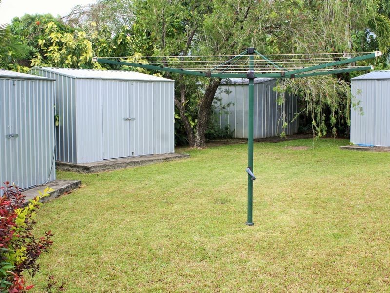 15 Ixora Court, Mooroobool QLD 4870