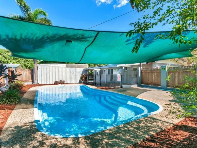 10 Quamby Close, White Rock QLD 4868