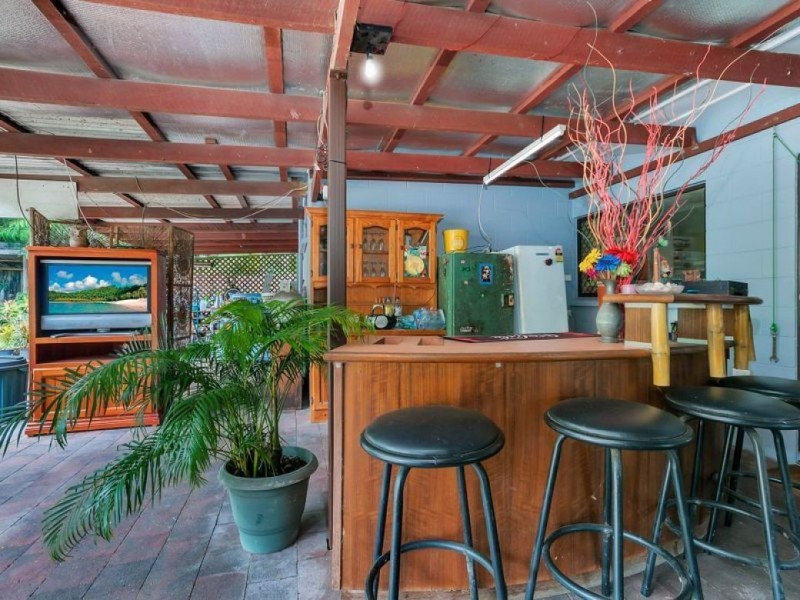 11 Parton Close, White Rock QLD 4868