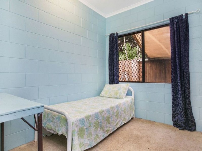 11 Parton Close, White Rock QLD 4868