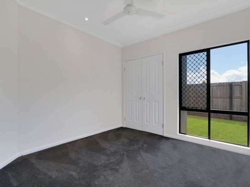 2 Pilosa Street, Redlynch QLD 4870