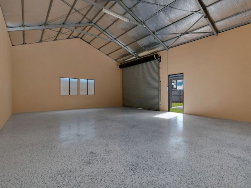 2 Pilosa Street, Redlynch QLD 4870