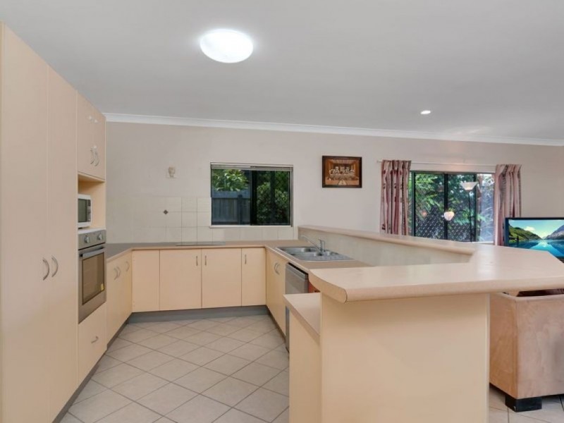 7 Beck Close, Bentley Park QLD 4869