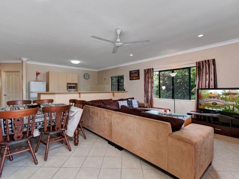 7 Beck Close, Bentley Park QLD 4869