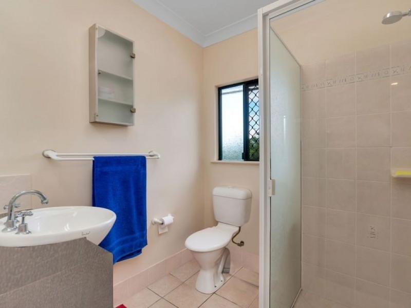 7 Beck Close, Bentley Park QLD 4869