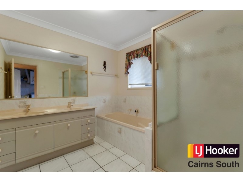 9 Kensington Close, Mount Sheridan QLD 4868