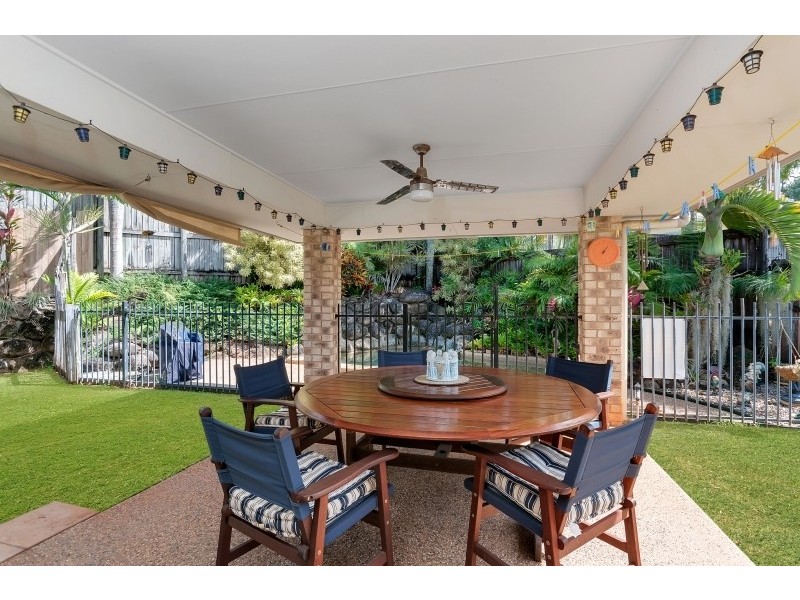 9 Kensington Close, Mount Sheridan QLD 4868